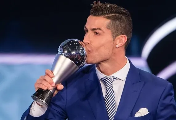 Cầu thủ xuất sắc nhất năm của FIFA: Lịch sử & Vinh quang